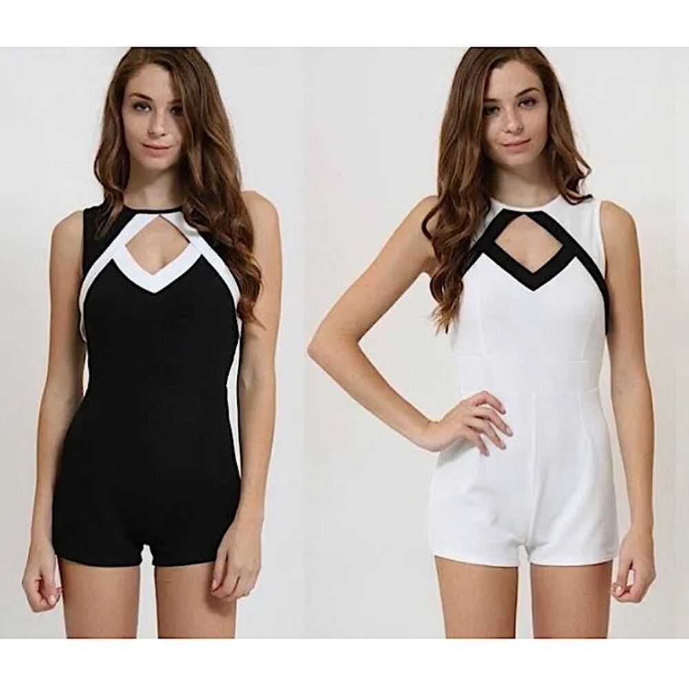 New Lovesong Geometric Cutout Romper Mini Playsuit black and white